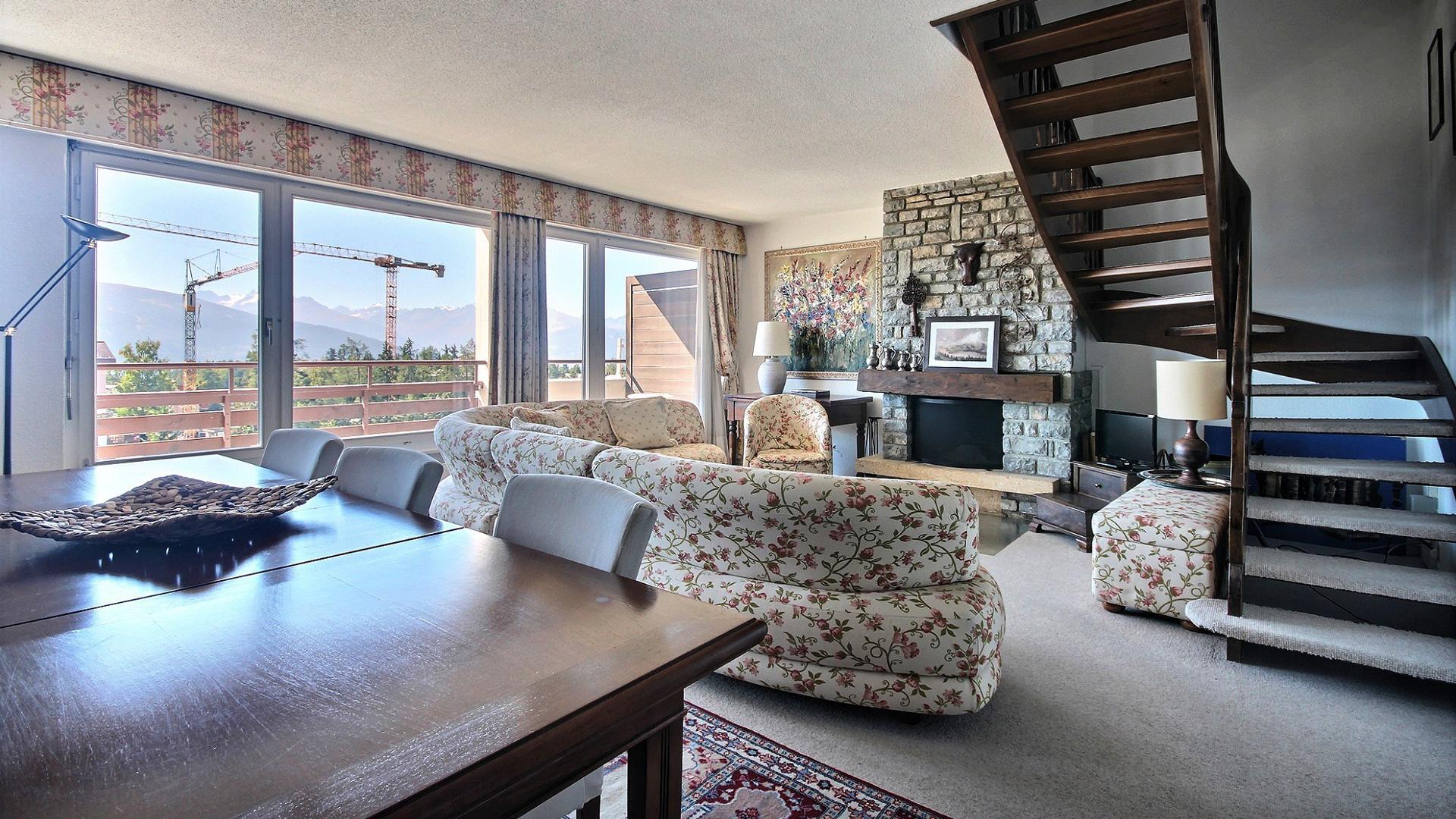 A vendre 3963 Crans-Montana Attique pi&egrave;ce(s) 4.5