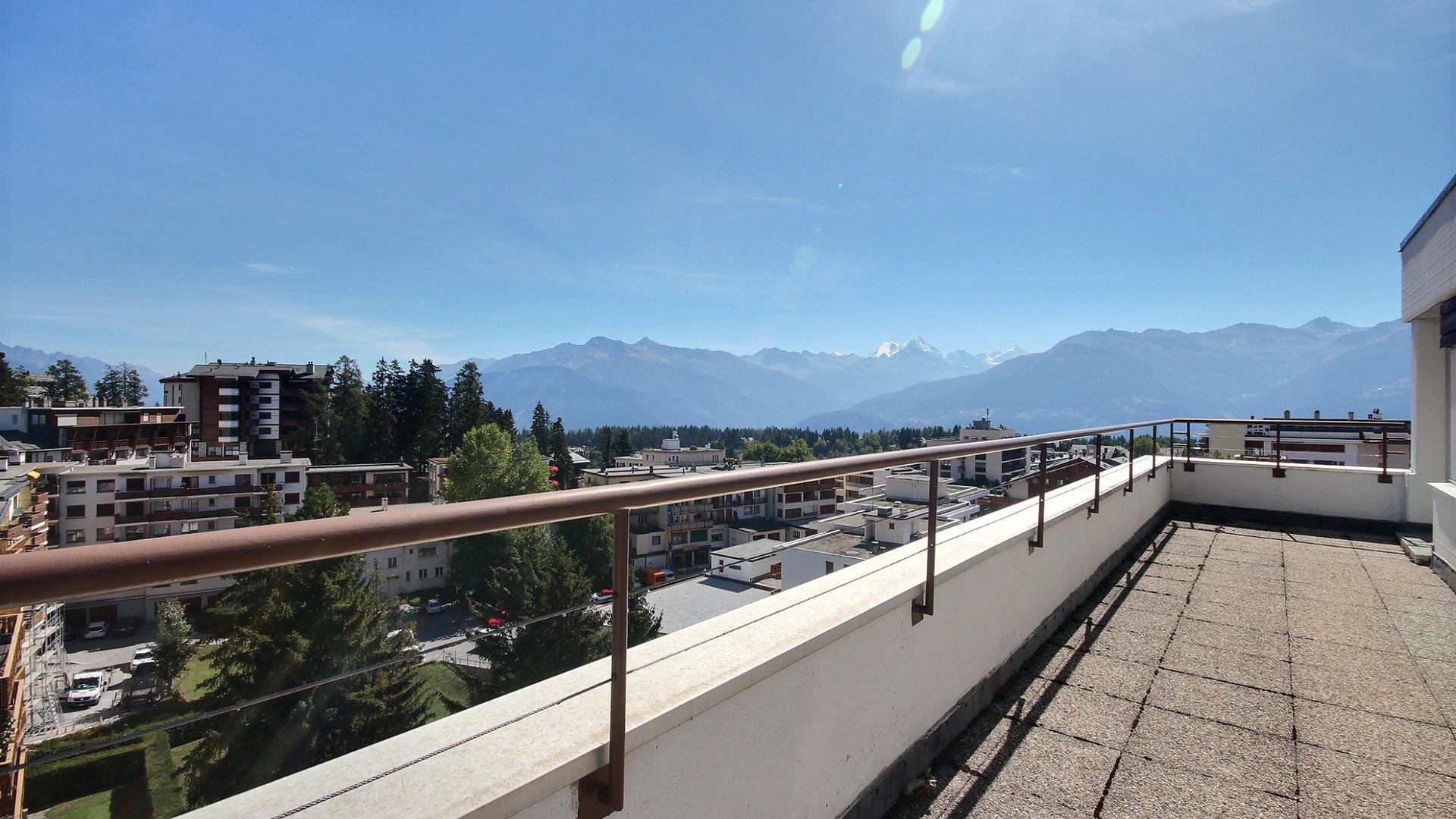 A vendre 3963 Crans-Montana Attique pi&egrave;ce(s) 4.5