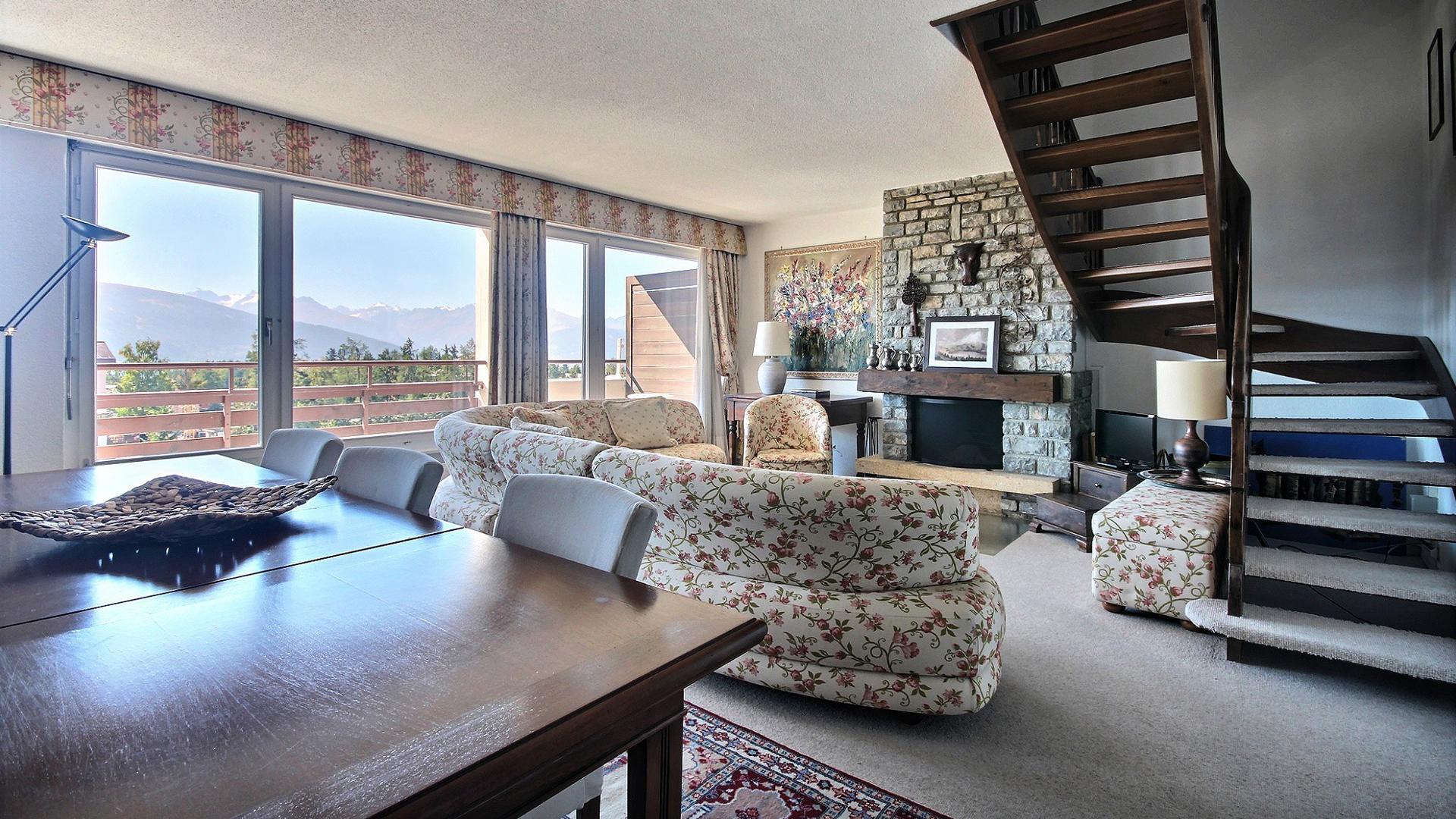 A vendre 3963 Crans-Montana Attique pi&egrave;ce(s) 4.5