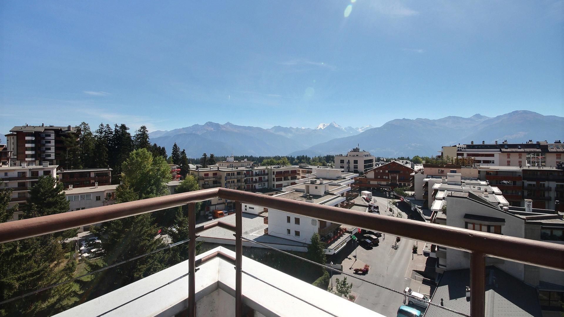 A vendre 3963 Crans-Montana Attique pi&egrave;ce(s) 4.5