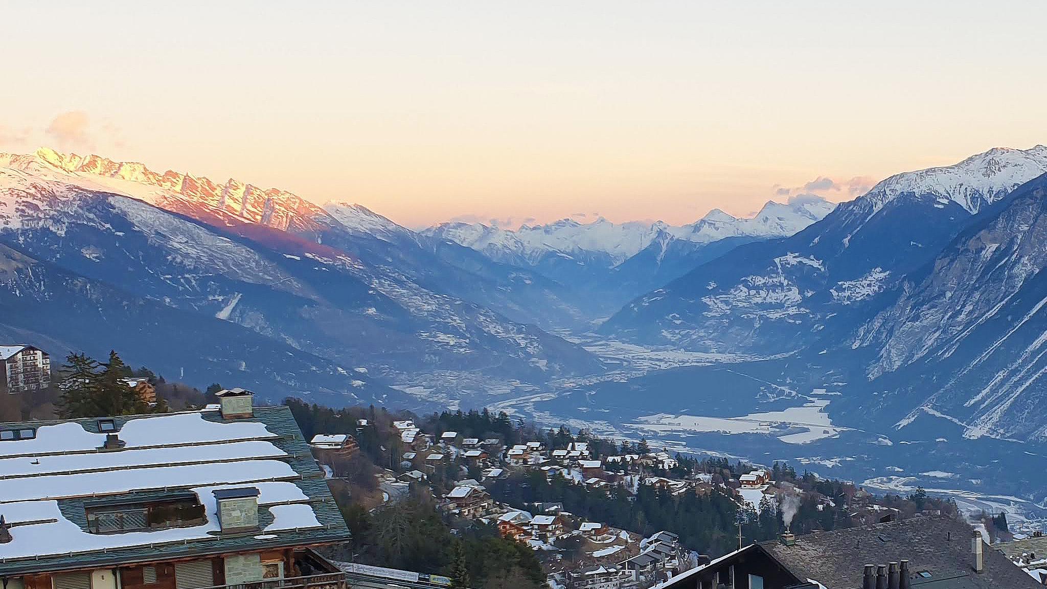 A vendre 3963 Crans-Montana Attique pièce(s) 5.5