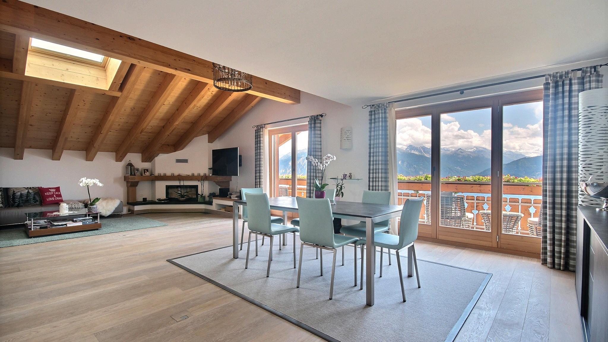 A vendre 3963 Crans-Montana Attique pièce(s) 5.5