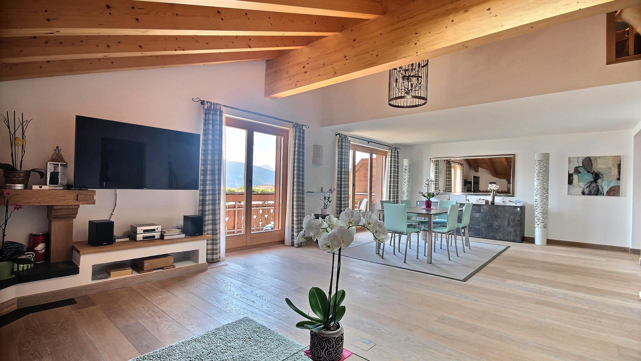 A vendre 3963 Crans-Montana Attique pièce(s) 5.5