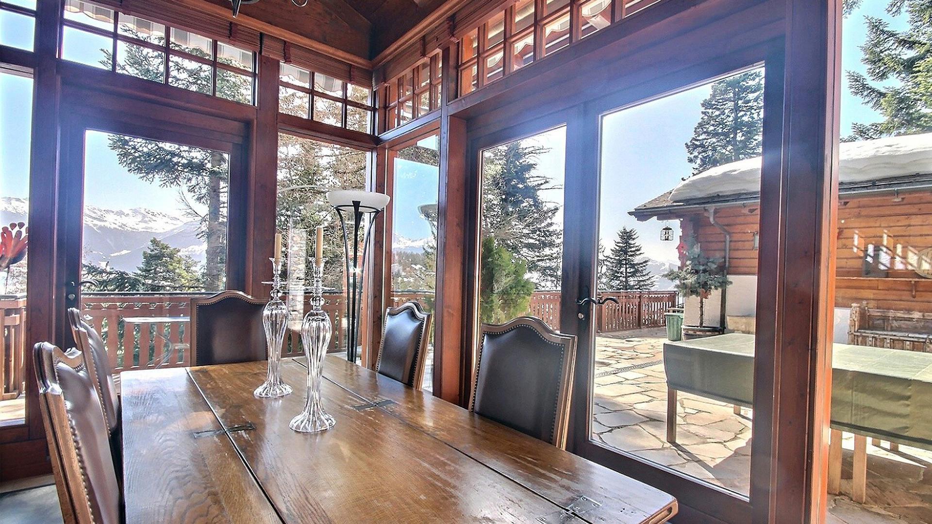A vendre 3963 Crans-Montana Chalet pi&egrave;ce(s) 8.5