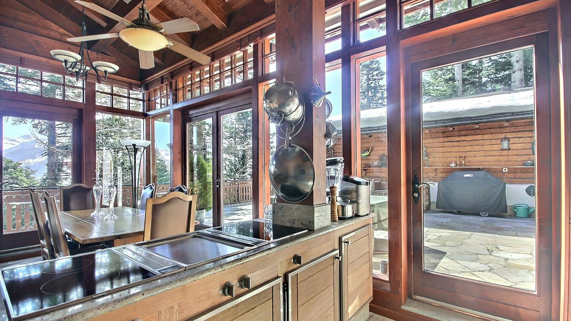 A vendre 3963 Crans-Montana Chalet pi&egrave;ce(s) 8.5