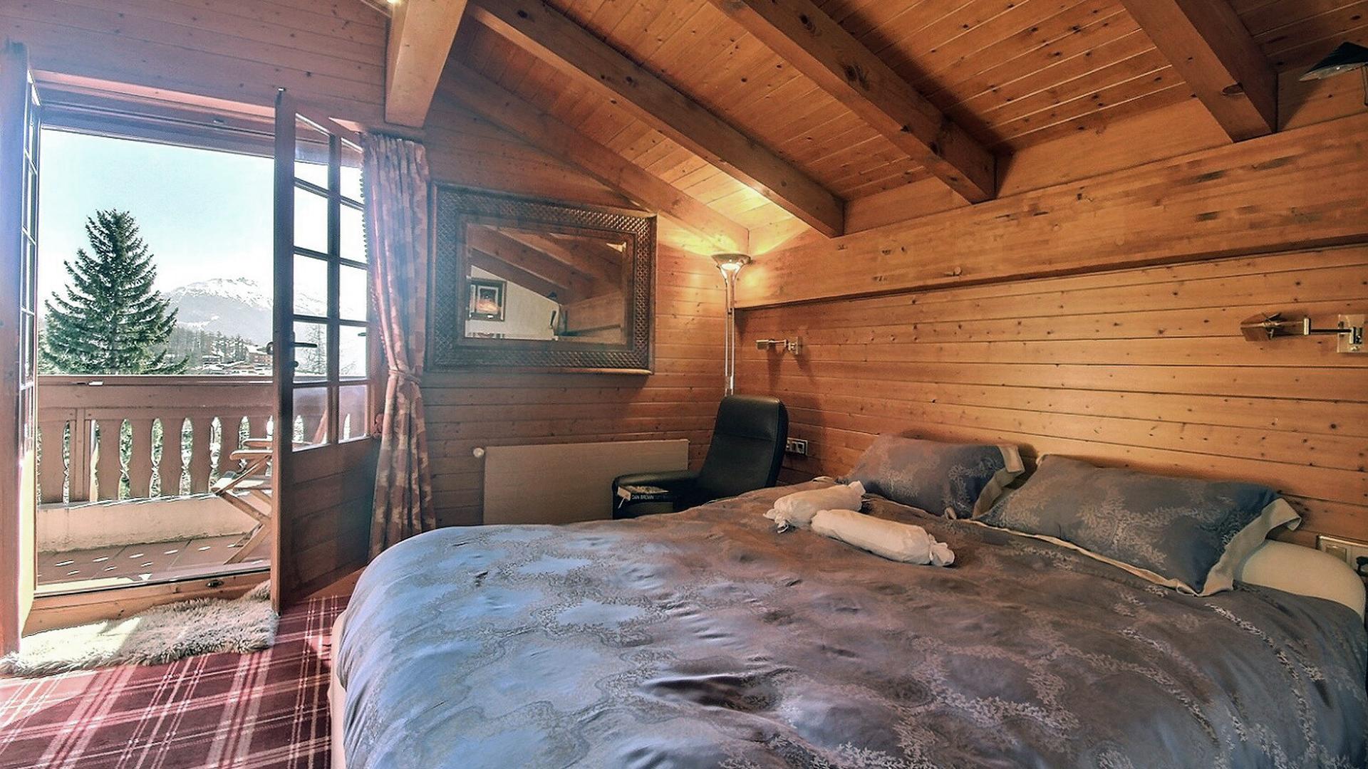 A vendre 3963 Crans-Montana Chalet pi&egrave;ce(s) 8.5