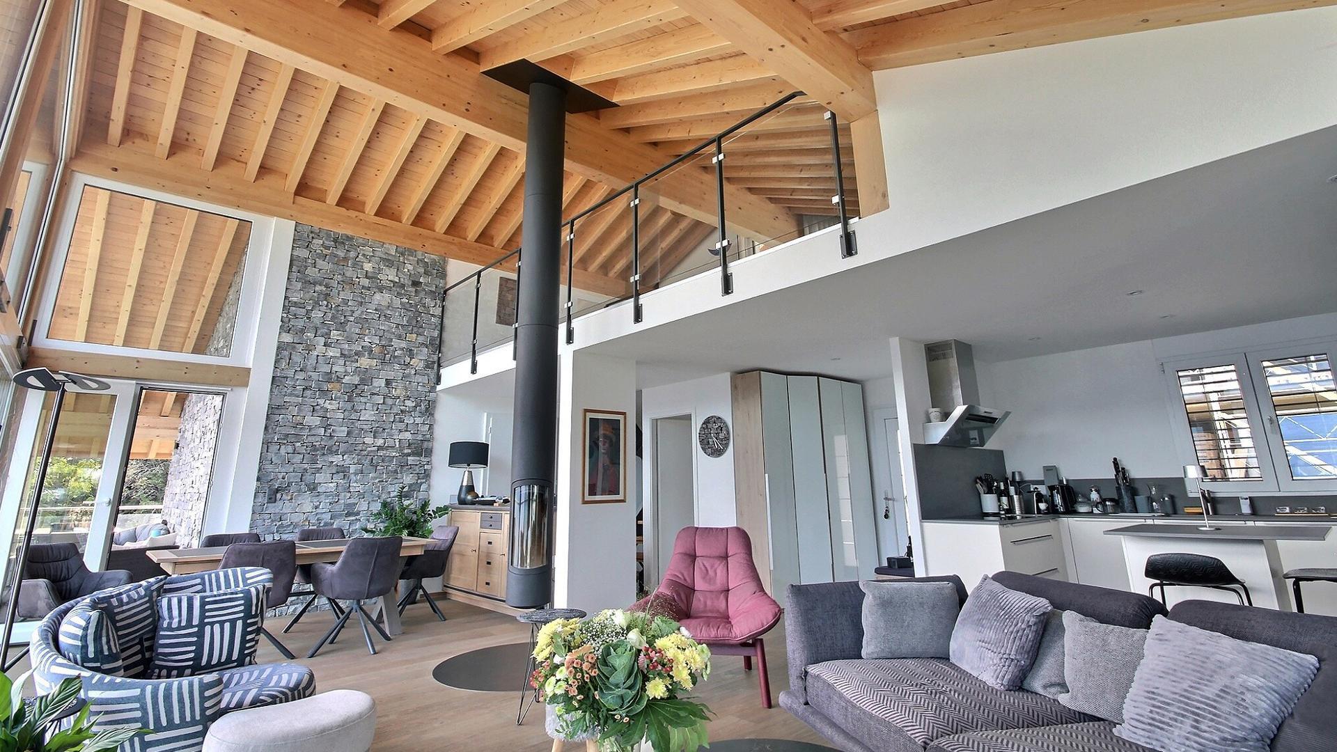 A vendre 3971 Crans-Montana Maison pi&egrave;ce(s) 5.5